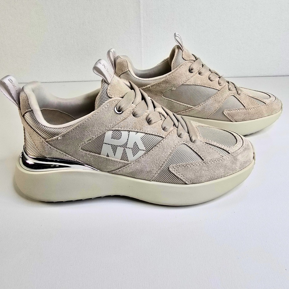DKNY Womens Suede Mesh Platform Sneakers Taupe Silver Chrome Logo Size 9.5